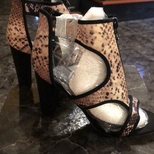 Bamboo reptile boot sandal